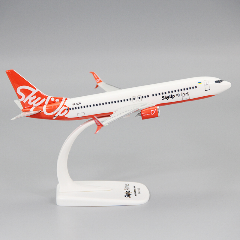 1:200 Scale B737-800 Skyup /B7 - Model Airplane Plastic ulasan dan harga