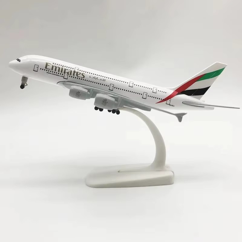 20CM A380 Emirates Airline 1:4 - Model Airplane Plastic ulasan dan harga