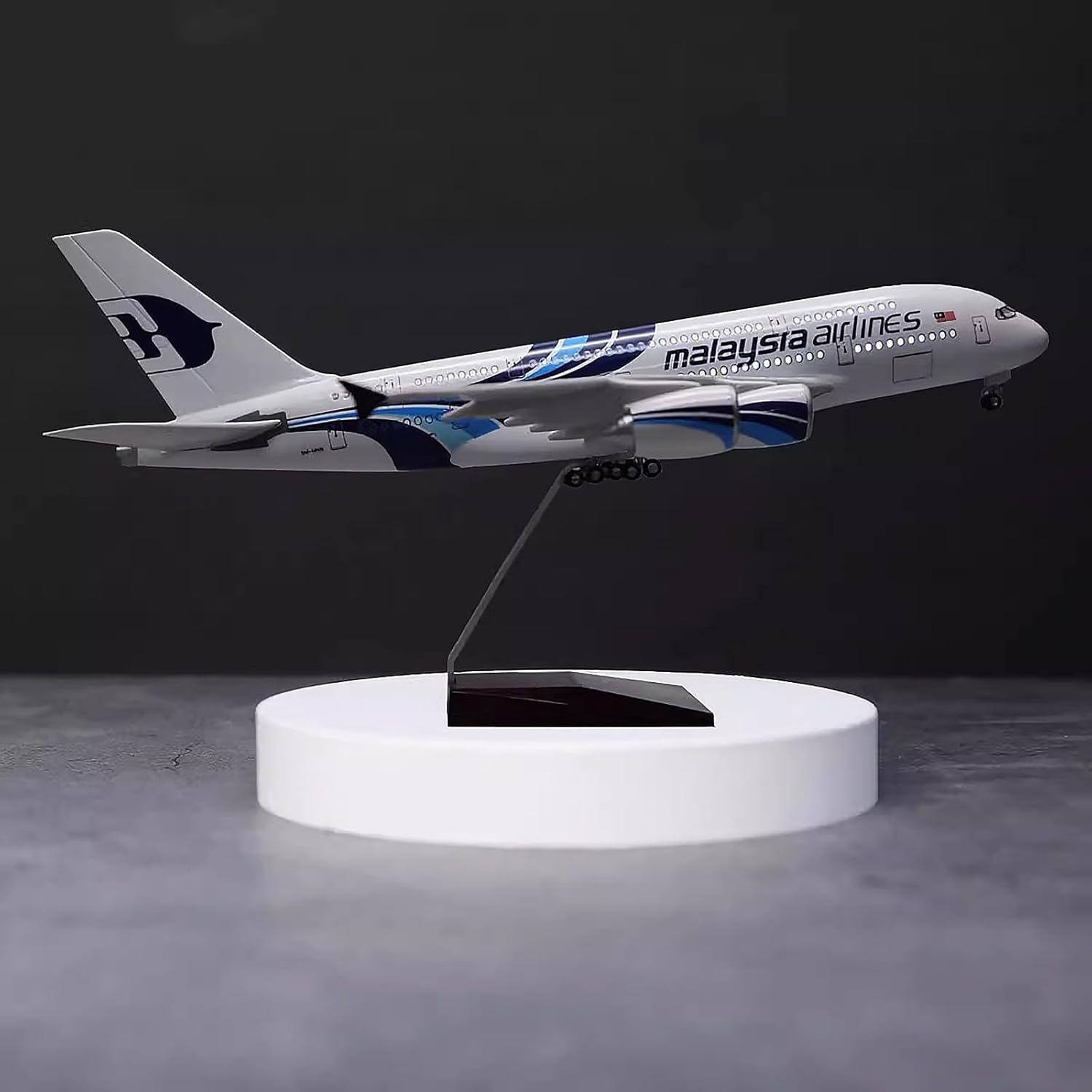1:160 Scale Malaysia Airlines  - Model Airplane Plastic ulasan dan harga